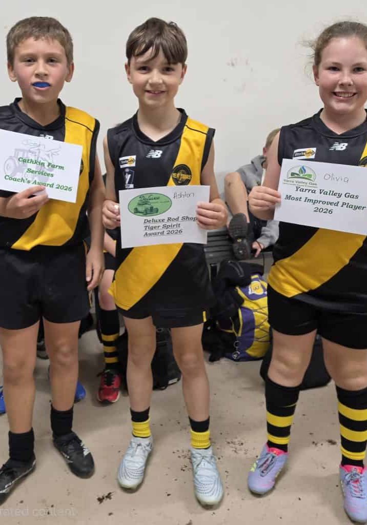 Yea junior footballers play under lights in Nagambie