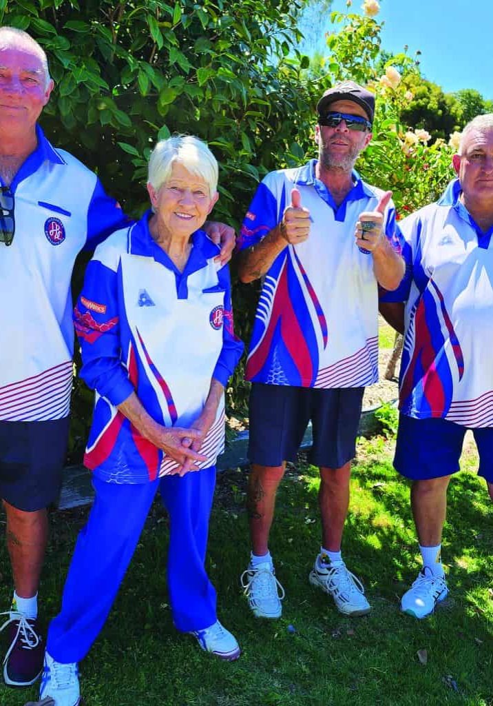 Best winning rink in division four, Doug Cooper, Janice Dunston, Ben Gilchrist, John Cujic Best winning rink in division four, Doug Cooper, Janice Dunston, Ben Gilchrist, John Cujic